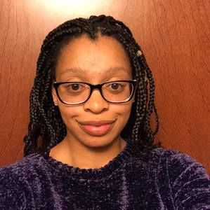 Meet your Posher, Adriana